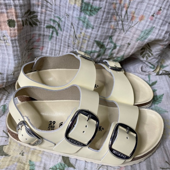 Birkenstock Milano Big Buckle High Shine Butter Sandals Size EU 39 US 8/8.5 - Picture 7 of 7